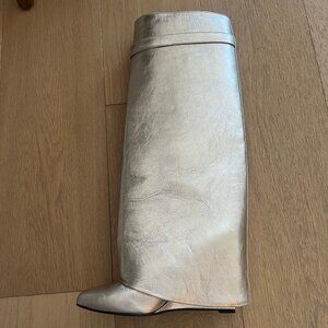 Givenchy Shark Lock BRAND NEW metallic leather knee-high boots in gold Size 39